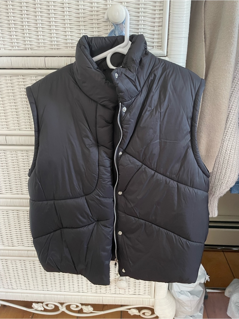 Women’s Boohoo Black Quilted Puffer Vest